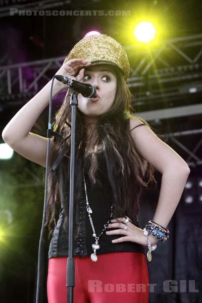 GABRIELLA CILMI - 2009-07-04 - CERGY - Base de Loisirs - 